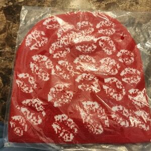 - T3 - Red Beanie with Lips 💋
